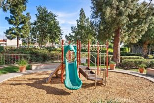 Condominium, 2800 Keller dr, Tustin, CA 92782 - 24