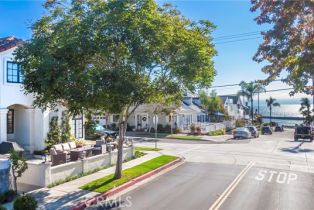 Single Family Residence, 2700 Seaview ave, Corona Del Mar, CA 92625 - 3