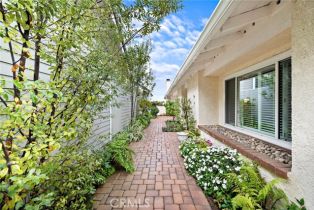 Single Family Residence, 2103 Yacht Wanderer, Newport Beach, CA 92660 - 4