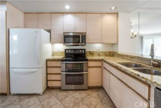 Condominium, 2233 Martin, Irvine, CA 92612 - 4