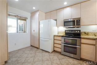 Condominium, 2233 Martin, Irvine, CA 92612 - 5