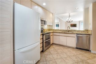 Condominium, 2233 Martin, Irvine, CA 92612 - 6