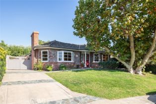 Single Family Residence, 327 Driftwood RD, Corona Del Mar, CA  Corona Del Mar, CA 92625