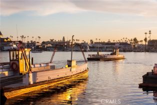 Single Family Residence, 404 Bay Front, Newport Beach, CA 92662 - 19