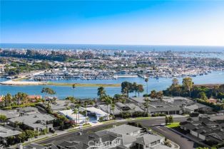 Single Family Residence, 1032 Santiago DR, Newport Beach, CA  Newport Beach, CA 92660