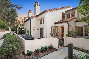 Condominium, 4 Corsica DR, Newport Beach, CA  Newport Beach, CA 92660