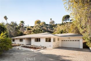 Single Family Residence, 4031 Deerhorn dr, Sherman Oaks, CA 91403 - 2