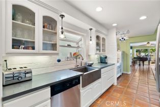 Single Family Residence, 354 62nd st, Newport Beach, CA 92663 - 5