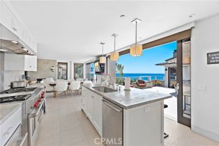 , 160 Saint Anns dr, Laguna Beach, CA 92651 - 3