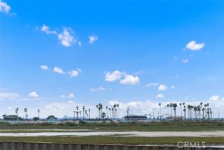 Condominium, 8182 Noelle dr, Huntington Beach, CA 92646 - 5