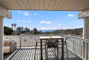 , 404 Loma, Laguna Beach, CA 92651 - 2