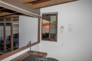 Single Family Residence, 1944 Ocean way, Laguna Beach, CA 92651 - 32