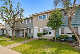 Condominium, 9920 Continental Drive, Huntington Beach, CA  Huntington Beach, CA 92646