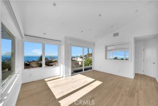 Single Family Residence, 8 Vista De La Luna, Laguna Beach, CA 92651 - 33