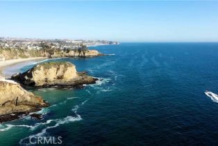 Single Family Residence, 8 Vista De La Luna, Laguna Beach, CA 92651 - 39