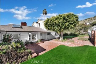 Single Family Residence, 8 Vista De La Luna, Laguna Beach, CA 92651 - 4