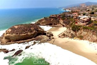 Single Family Residence, 8 Vista De La Luna, Laguna Beach, CA 92651 - 55