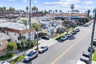 Residential Income, 212 15th st, Huntington Beach, CA 92648 - 4
