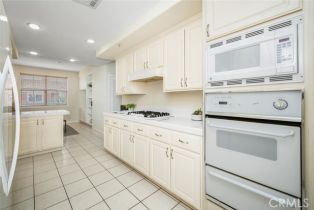 Condominium, 5142 Warner, Huntington Beach, CA 92649 - 11