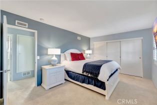 Condominium, 10236 Holburn dr, Huntington Beach, CA 92646 - 9