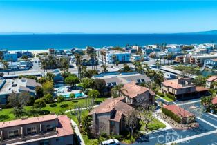 Condominium, 16865 Bluewater ln, Huntington Beach, CA 92649 - 16