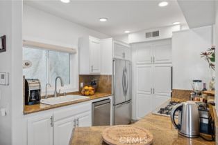 Condominium, 410 Goldenrod ave, Corona Del Mar, CA 92625 - 11