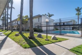 Condominium, 5530 Ackerfield ave, Long Beach, CA 90805 - 8