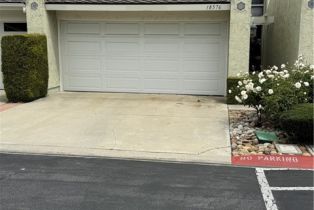 Condominium, 18576 Pueblo CIR, Huntington Beach, CA  Huntington Beach, CA 92646