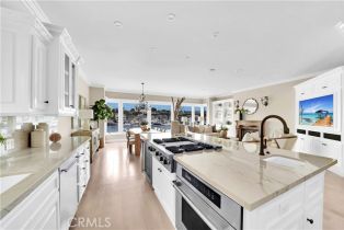 Single Family Residence, 209 Bay Front, Newport Beach, CA 92662 - 35