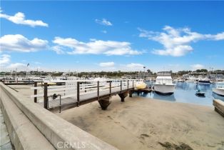 Single Family Residence, 209 Bay Front, Newport Beach, CA 92662 - 68