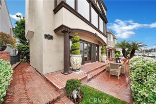 Single Family Residence, 209 Bay Front, Newport Beach, CA 92662 - 8