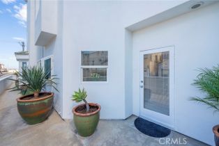 Single Family Residence, 112 22nd st, Huntington Beach, CA 92648 - 35