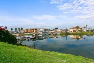 Condominium, 16865 Bluewater ln, Huntington Beach, CA 92649 - 16