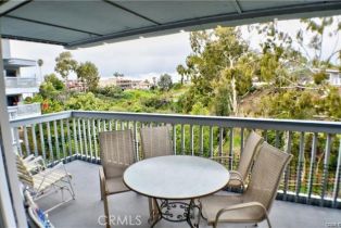 Condominium, 220 Avenida Montalvo, San Clemente, CA 92672 - 9