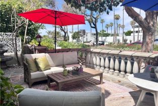 Townhouse, 620 Avocado ave, Corona Del Mar, CA 92625 - 2