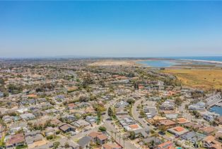 Single Family Residence, 17099 Westport dr, Huntington Beach, CA 92649 - 56