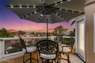 Condominium, 6 Toulon, CA  , CA 92677