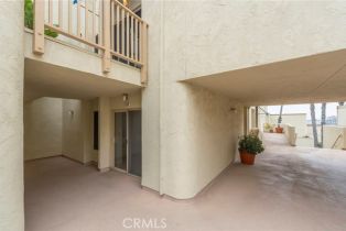 Condominium, 711 Pacific Coast, Huntington Beach, CA 92648 - 2