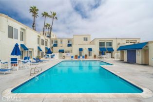 Condominium, 711 Pacific Coast, Huntington Beach, CA 92648 - 22