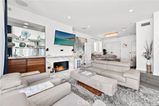 Single Family Residence, 126 East Oceanfront, Newport Beach, CA 92661 - 19