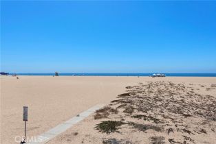 Single Family Residence, 126 East Oceanfront, Newport Beach, CA 92661 - 20