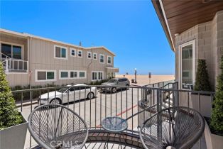 Single Family Residence, 126 East Oceanfront, Newport Beach, CA 92661 - 45