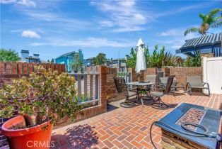 Single Family Residence, 1908 Pine st, Huntington Beach, CA 92648 - 4