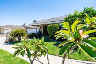 Single Family Residence, 7152 Sunlight dr, Huntington Beach, CA 92647 - 4