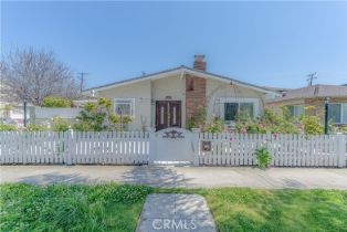 Residential Income, 526 17th ST, Huntington Beach, CA  Huntington Beach, CA 92648