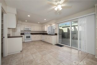 Condominium, 1407 Camelot dr, Corona, CA 92882 - 10