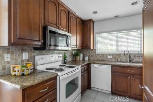 Condominium, 21 REMINGTON, Irvine, CA 92620 - 8