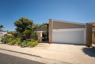 Single Family Residence, 20392 Mooncrest CIR, Huntington Beach, CA  Huntington Beach, CA 92646