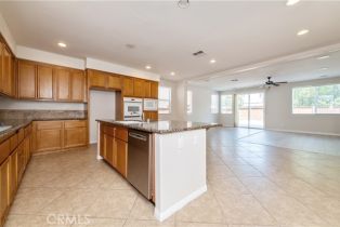 Single Family Residence, 11060 Sweetgum st, Corona, CA 92883 - 6