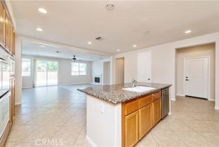 Single Family Residence, 11060 Sweetgum st, Corona, CA 92883 - 8